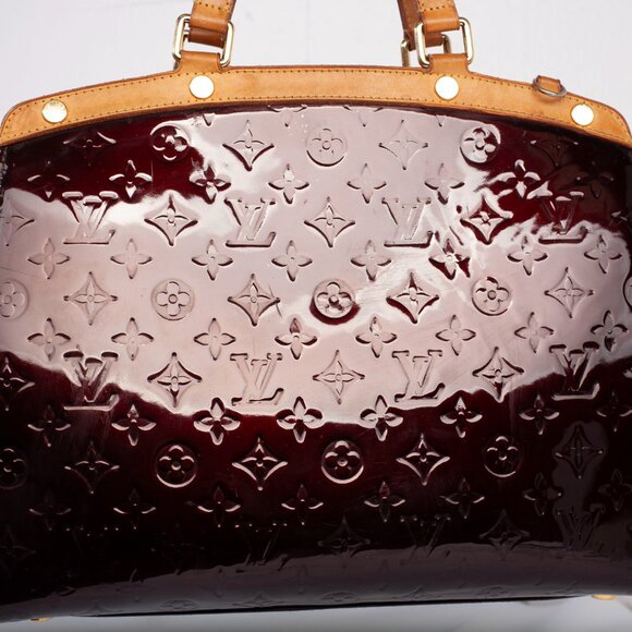 Authentic Louis Vuitton Vernis Monogram Amarante Brea MM Handbag - Picture 3 of 16
